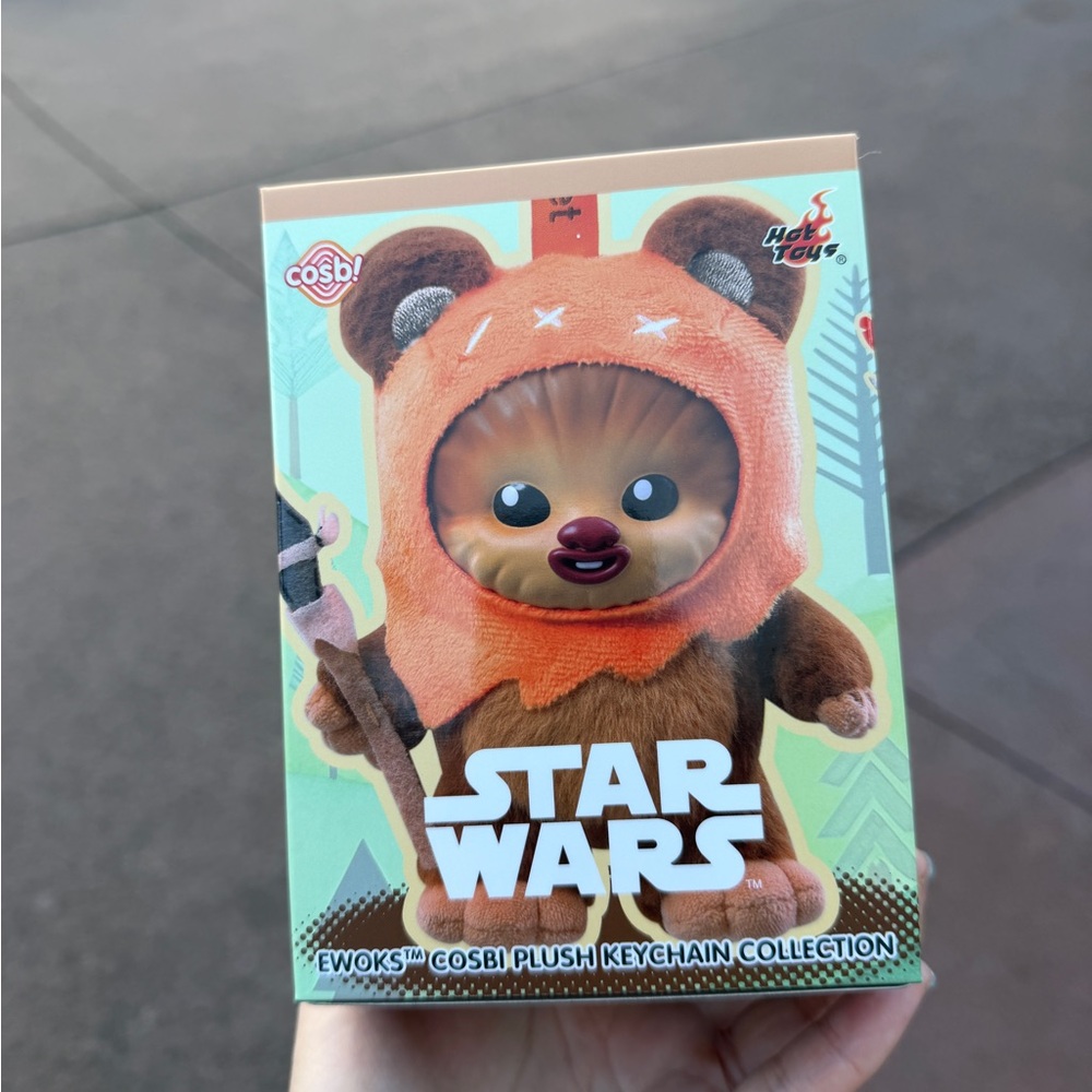 Ewoks Cosbi Mystery Plush Keychain
Collection Blind Box by Hot Toys - Star Wars